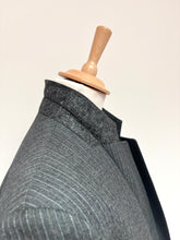 Načíst obrázek do prohlížeče Galerie, Třídílný vintage pruhovaný oblek Sportex by Dormeuil z čisté vlny, velikost M/48 
