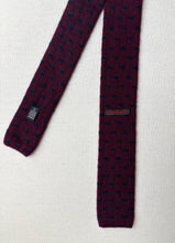 Afbeelding in Gallery-weergave laden, Fiorio cravate à bout carré 100%  cachemire Made in Italy
