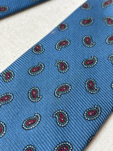Charger l'image dans la galerie, Duo de cravates paisley vintage en soie Façonnable
