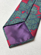Cargar imagen en el visor de la galería, Vivax by Sambrook Witting cravate en soie Made in England
