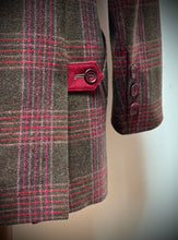 Načíst obrázek do prohlížeče Galerie, Chrysalis The Hampton manteau femme en tweed Anglais en laine vierge Taille 36 Made in England
