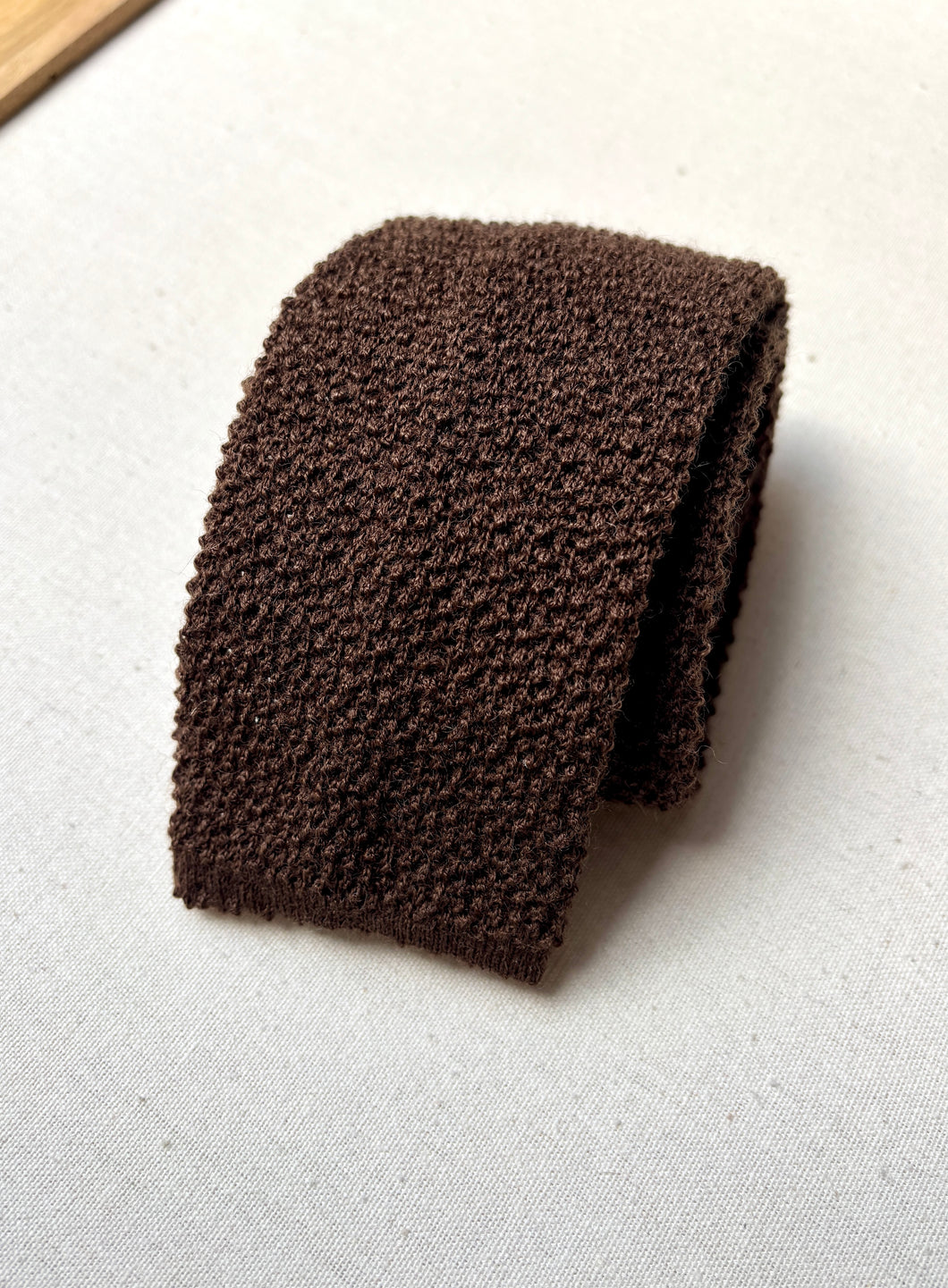 Cravate tricot vintage marron en pure laine