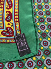 Charger l&#39;image dans la galerie, Trio de pochettes vintage en soie Made in Italy
