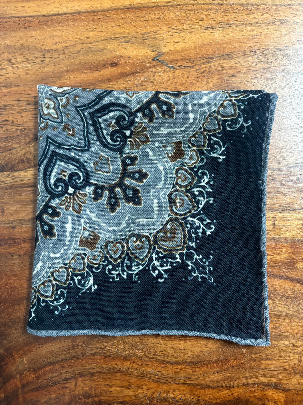 Pochette à motif floral en laine Made in Italy