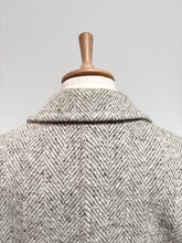 Charger l&#39;image dans la galerie, Manteau caban croisé à chevrons en pure laine vierge Made in Italy 50
