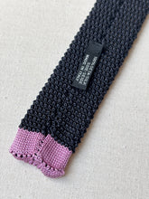 Afbeelding in Gallery-weergave laden, Cravate grise anthracite en tricot de soie Made in Italy
