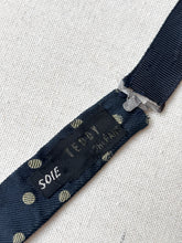 Charger l&#39;image dans la galerie, Duo de noeuds papillon en soie vintage
