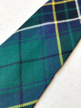 Cargar imagen en el visor de la galería, The Scotch House cravate tartan en laine vierge Made in Scotland
