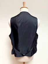 Načíst obrázek do prohlížeče Galerie, Žlutá vesta Frederick Theak z čisté nové vlny, vyrobeno v Anglii 54
