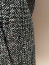 Charger l'image dans la galerie, Manteau vintage en pure laine vierge à carreaux XS
