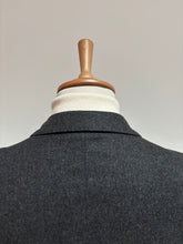 Afbeelding in Gallery-weergave laden, Costume croisé gris anthracite en flanelle de laine 50/52
