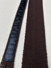 Cargar imagen en el visor de la galería, Cravate tricot marron en laine Made in Italy
