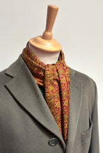 Charger l'image dans la galerie, Foulard vintage double face en cachemire laine et soie Made in Scotland
