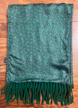 Cargar imagen en el visor de la galería, Pierre Cardin écharpe paisley double face en laine et soie Made in Italy
