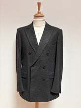 Afbeelding in Gallery-weergave laden, Costume croisé gris anthracite en flanelle de laine 50/52
