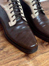 Charger l'image dans la galerie, Bottines à lacets vintage femme en cuir de veau lisse marron et crème 35 FR
