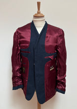 Afbeelding in Gallery-weergave laden, British House X Robert Noble blazer bleu à chevrons en laine 50
