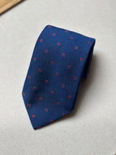 Charger l'image dans la galerie, Trio de cravates vintage en soie Atkinsons / Vivax by Sambrook Witting / Berteil
