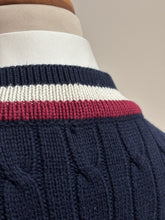 Charger l'image dans la galerie, Pull cricket marine torsadée 100% coton Made in Great Britain
