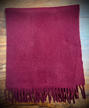 Načíst obrázek do prohlížeče Galerie, Zelená kašmírová šála Sulka vyrobená ve Skotsku
