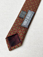 Lade das Bild in den Galerie-Viewer, Vinci Uomo cravate rouge vintage à motif géométrique Made in Italy
