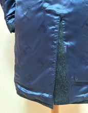 Lade das Bild in den Galerie-Viewer, Harris Tweed X Beaver’s manteau femme en tweed à chevrons 100% laine vierge 36

