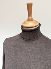 Načíst obrázek do prohlížeče Galerie, Zelený merino vlněný rolák Suitsupply M
