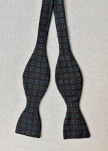 Charger l&#39;image dans la galerie, Duo de noeuds papillon en soie vintage
