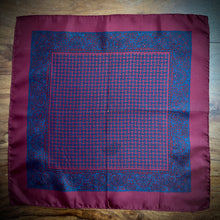 Charger l'image dans la galerie, Duo de pochettes vintage en soie Made in Italy
