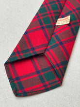 Carica l'immagine nel visualizzatore di Gallery, Cravatta in tartan di lana The Scotch House, realizzata in Scozia
