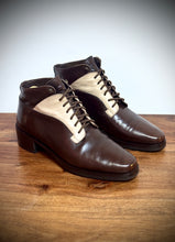 Charger l'image dans la galerie, Bottines à lacets vintage femme en cuir de veau lisse marron et crème 35 FR
