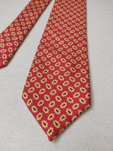 Carica l&#39;immagine nel visualizzatore di Gallery, M. Bardelli X Charles Hill cravate rouge en soie à motif paisley Made in England
