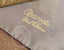 Carica l&#39;immagine nel visualizzatore di Gallery, Charvet place Vendôme pochette en soie marron à pois
