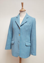 Charger l&#39;image dans la galerie, Phist blazer femme bleu ciel vintage en laine Harris Tweed 46
