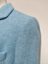 Charger l&#39;image dans la galerie, Phist blazer femme bleu ciel vintage en laine Harris Tweed 46
