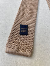 Afbeelding in Gallery-weergave laden, Brooks Brothers cravate beige en tricot en soie Made in Italy
