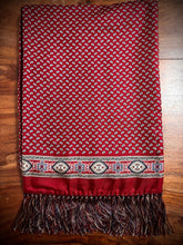 Načíst obrázek do prohlížeče Galerie, Frédérick Theak écharpe vintage double face paisley en laine et soie Made in England
