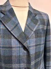 Lade das Bild in den Galerie-Viewer, Daks blazer bleu vintage femme à carreaux en laine vierge 18 UK / 46 FR
