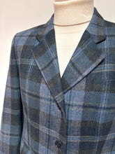 Lade das Bild in den Galerie-Viewer, Daks blazer bleu vintage femme à carreaux en laine vierge 18 UK / 46 FR
