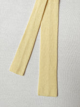 Carica l&#39;immagine nel visualizzatore di Gallery, Boggi Milano cravate jaune vintage à bout carré en laine

