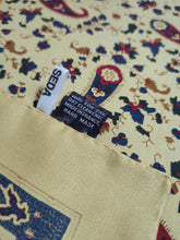 Charger l&#39;image dans la galerie, Façonnable pochette jaune en soie Made in France
