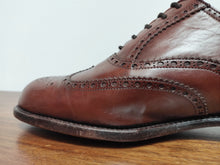 Afbeelding in Gallery-weergave laden, Carmina richelieus oxford en cuir de veau marron 6,5 UK / 40 FR
