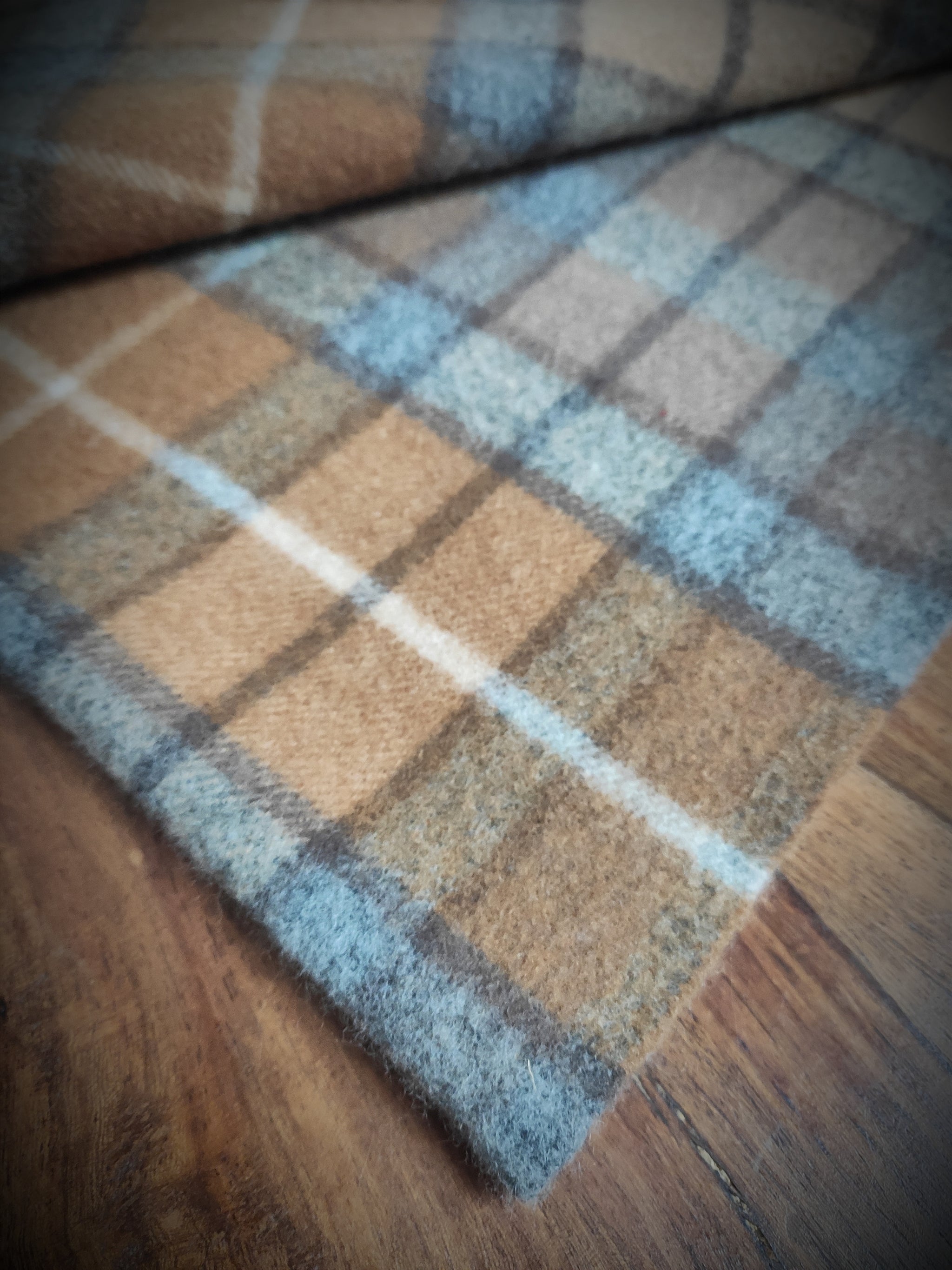 Écharpe Johnstons Of Elgin Écosse 1797 - Laine D'agneau 100% Beige - Neuf Dans Sa Boîte Cadeau