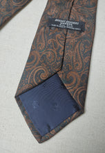 Carica l&#39;immagine nel visualizzatore di Gallery, Brooks Brothers cravate paisley en soie Made in USA
