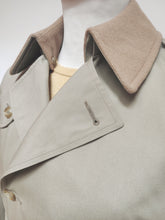 Carica l&#39;immagine nel visualizzatore di Gallery, Brooks Brothers trench-coat femme vintage beige Made in USA
