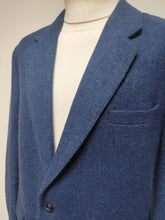 Charger l&#39;image dans la galerie, Harris Tweed blazer vintage en tweed bleu 56 Made in France
