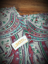 Carica l&#39;immagine nel visualizzatore di Gallery, Liberty of London pochette à motif floral 100% coton Made in England
