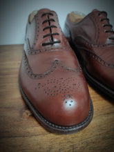 Afbeelding in Gallery-weergave laden, Carmina richelieus oxford en cuir de veau marron 6,5 UK / 40 FR
