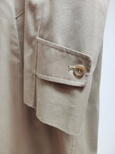 Afbeelding in Gallery-weergave laden, Aquascutum of London trench coat beige Aqua 5 100% coton Made in England L
