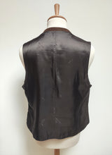 Afbeelding in Gallery-weergave laden, Harris Tweed X Carl Gross gilet marron chiné en pure laine vierge 54
